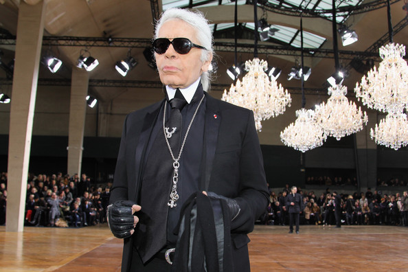 karllagerfelddiorhommefrontrowparisjfnrdr7lkxnl