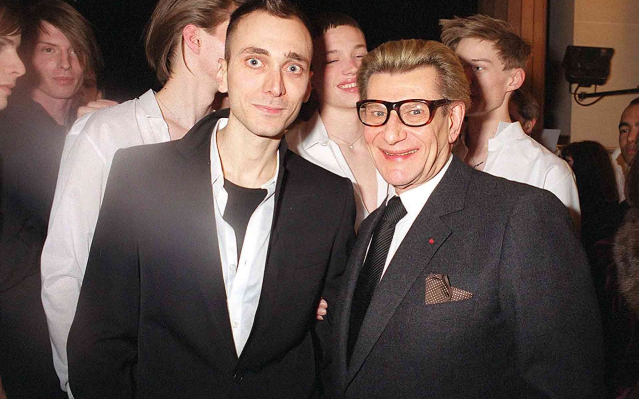 Hedi Slimane and Yves Saint Laurent in 2001 at the Christian Dior Menswear show 