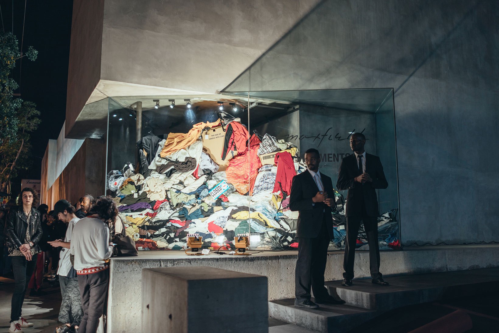 Vetements "DRY CLEANING" Pop-Up Shop