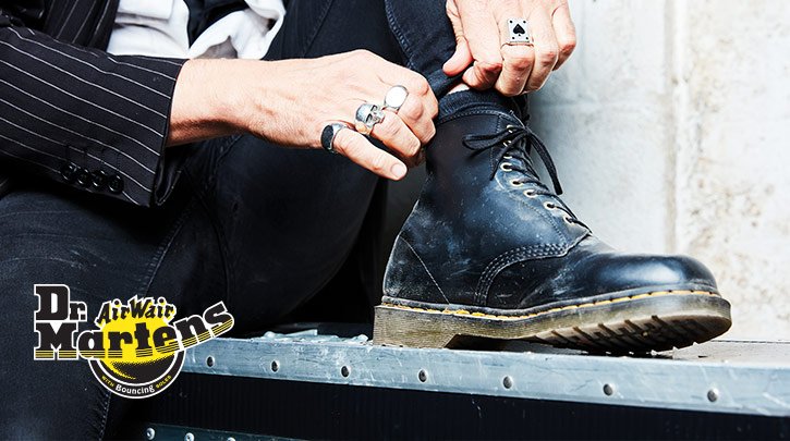 Zappos-DrMartens-AW17._V520025993_