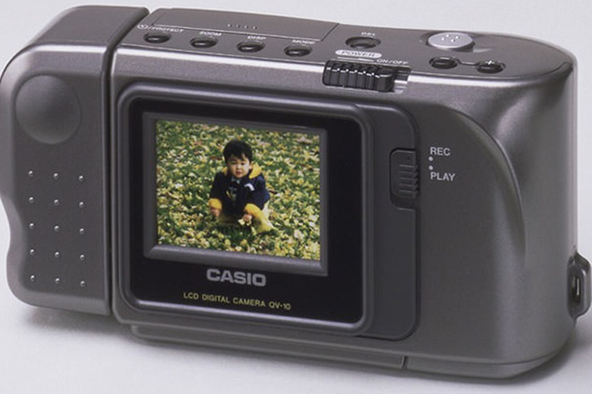 第一台消費型數位相機 QV-10
