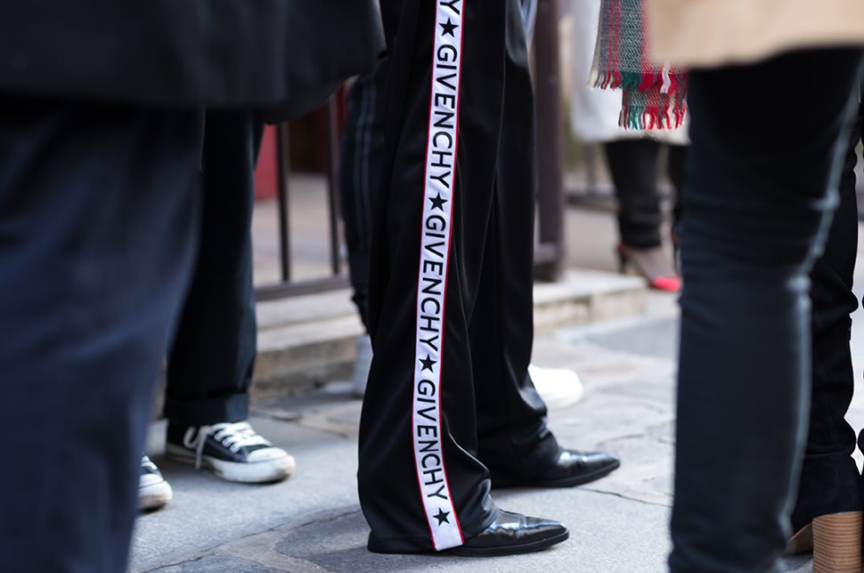 paris-mens-fashion-week-street-style-givenchy-trousers