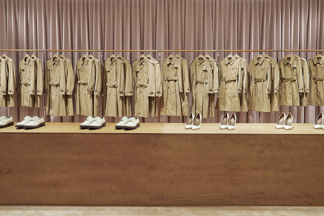 Burberry-reimagines-its-Regent-Street-flagship-store-the-impression-005