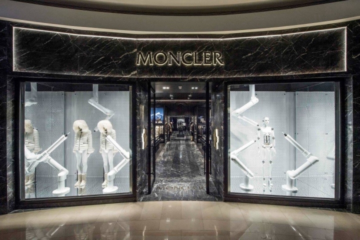 Moncler-BoutiqueTaipei-Taiwan-05